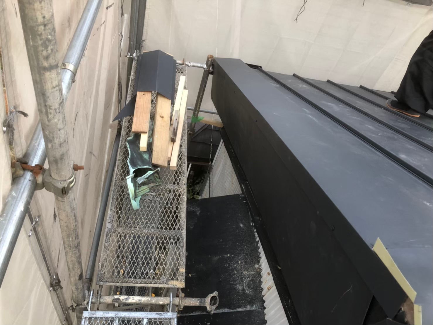 金属屋根材立て平工法